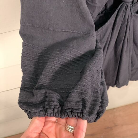 Free People Knotty but Nice black shorts romper billowy size large - Picture 5 of 12